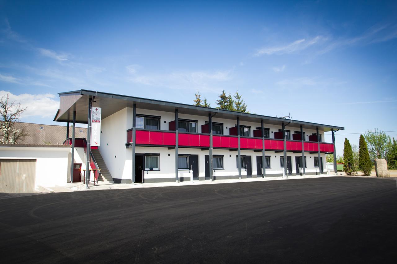 Burg Rooms - 24H Self-Check-In Spielberg Bei Knittelfeld Eksteriør bilde
