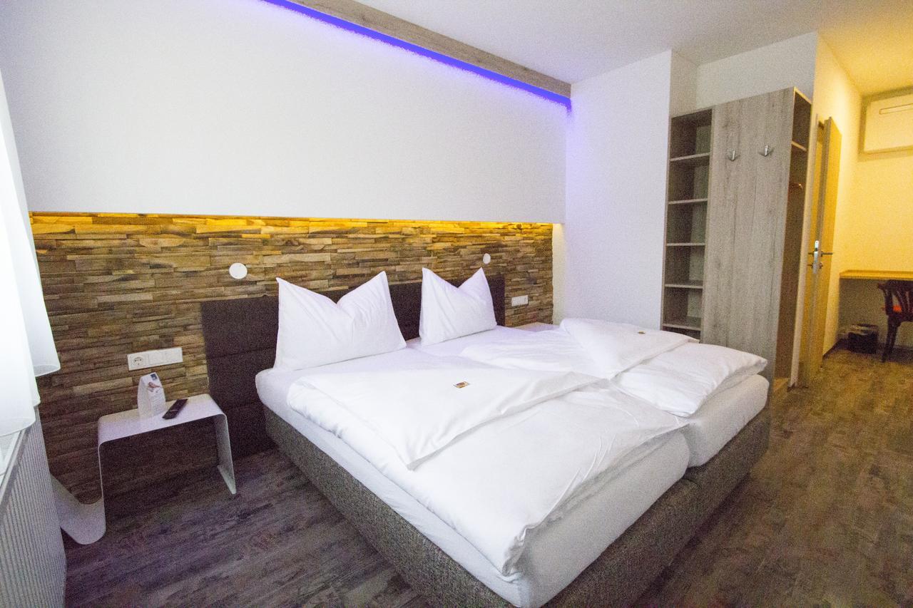 Burg Rooms - 24H Self-Check-In Spielberg Bei Knittelfeld Eksteriør bilde