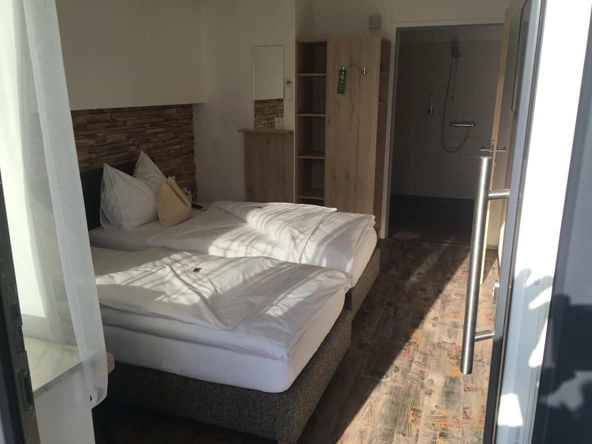 Burg Rooms - 24H Self-Check-In Spielberg Bei Knittelfeld Eksteriør bilde
